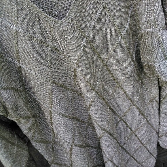 Suzelle Women's Oversized Gold V-Neck SweaterB4-64 - Picture 2 of 7